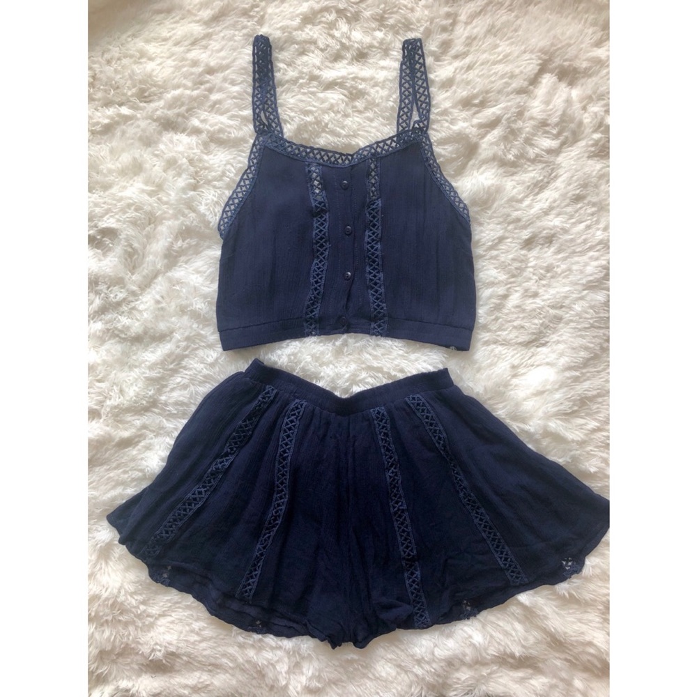 Two piece set